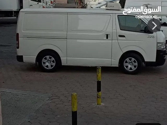 باصات لتوصيل الطلبات طاولات ضيافه دزات عرس مطاعم بوفيهات