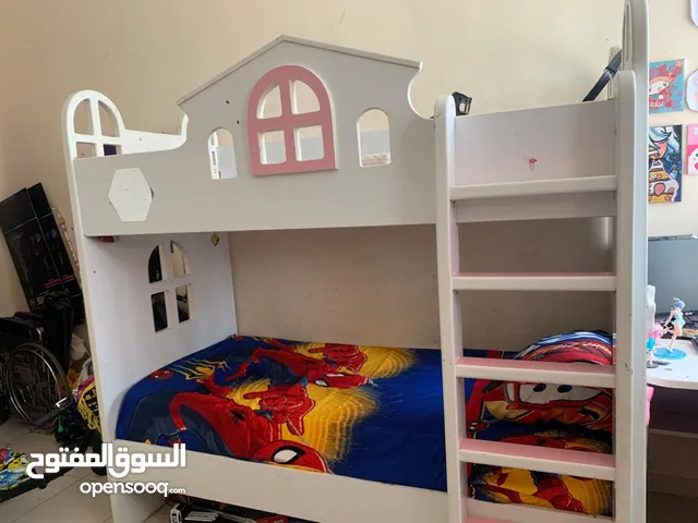 سرير اطفال دورين نضيف جدا جدا