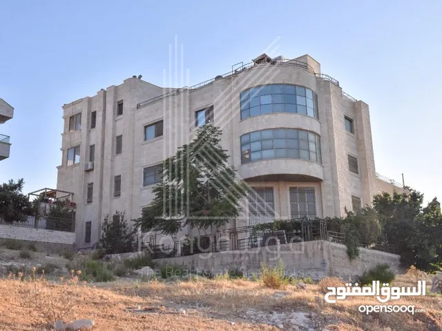 1400m2 More than 6 bedrooms Villa for Sale in Amman Airport Road - Manaseer Gs