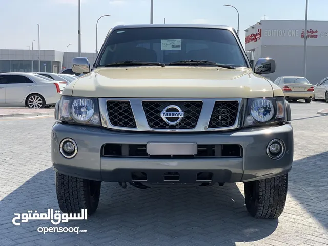نيسان سوبر سفاري 2023 خليجي قير عادي ماشيه 19 الف صبغ الوكاله تشيكات وكاله ضمان الوكاله