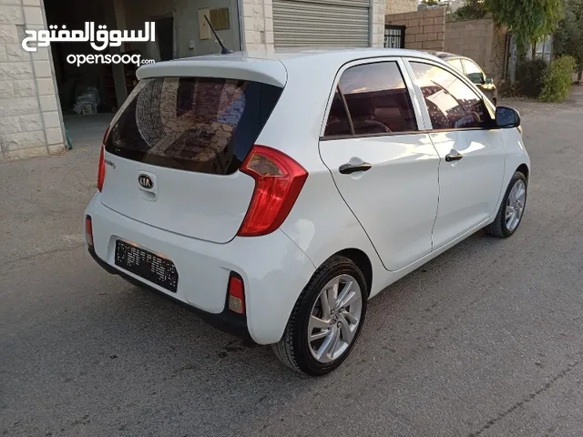السيارة شبه جديده بالصلاه على النبي قطارة بنزين في مجال للتفاوض