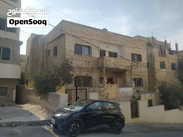 شقة غرفتين وبرنده وحمام ومطبخ