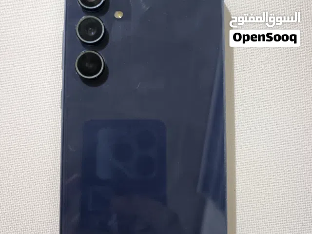 السلام عليكم  Galaxy A55 5G  ذاكره 256   الرام 8   كامل ملحقات  جهاز مكفول وضمان