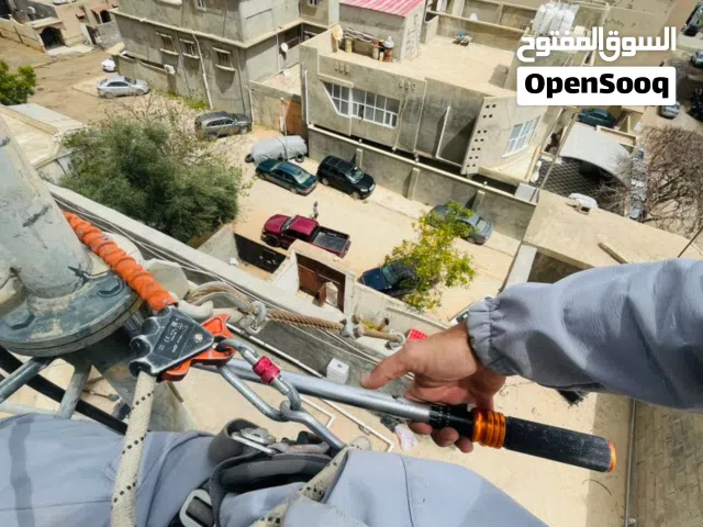 فني تركيب وصيانة ابراج اتصالات والتغطية خبرة ميدانية في مجال التركيب والصيانة