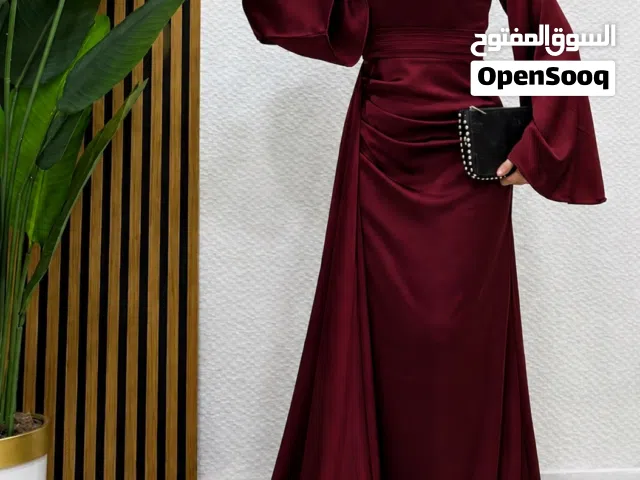 فستان سهر احمر للمحجبات