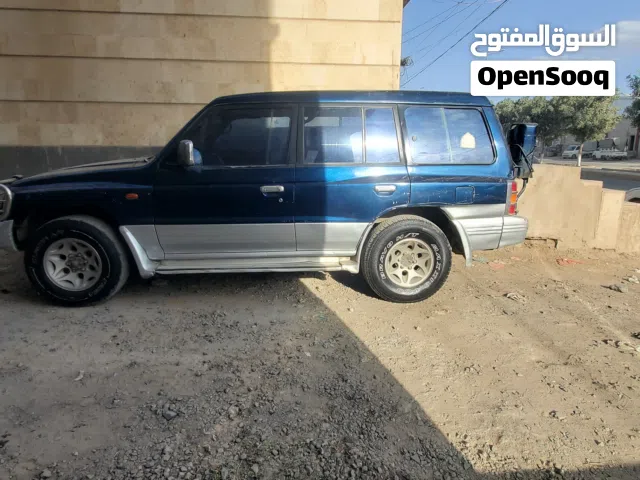 1999 ميتسوبيشي باجيرو GLS