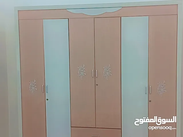 أثاث غرف نوم مستعمل مدة قصيرة