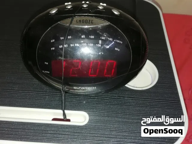 راديو مع ساعة
