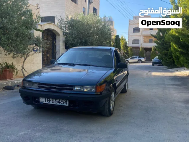 1989 ميتسوبيشي لانسر Standard