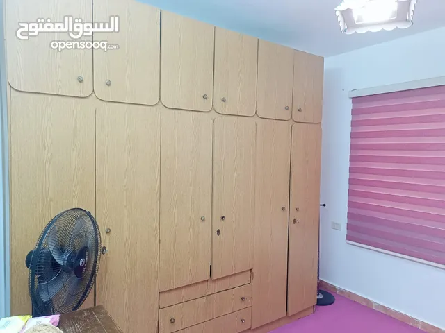 خزانه حائطيه