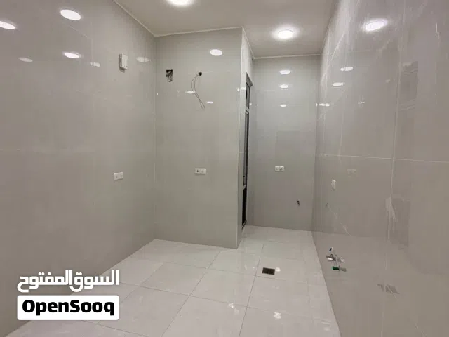 125 m2 2 Bedrooms Townhouse for Rent in Basra Baradi'yah