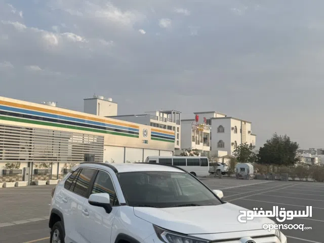 تويوتا رافور XLE 2020 فل اوبشن لون ابيض