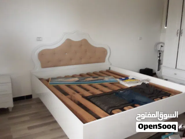 سرير نظيف للبيع/////  مصراتة