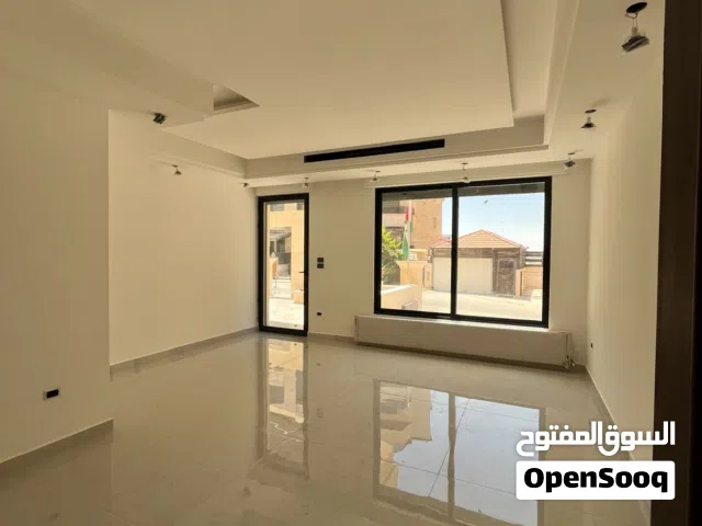 ثالث مع روف في ضاحية النخيل بأفخم التشطيبات الملوكية مع فايربليس راكب