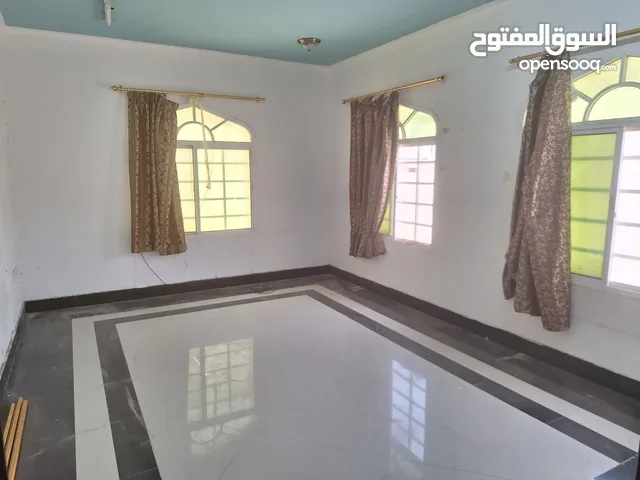 500 m2 More than 6 bedrooms Villa for Rent in Muscat Al Mawaleh