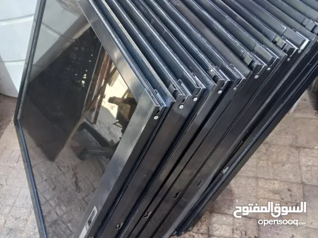 شبابيك المنيوم بحال الوكاله مستعمل مع كامل اكسسوارات عدد 15