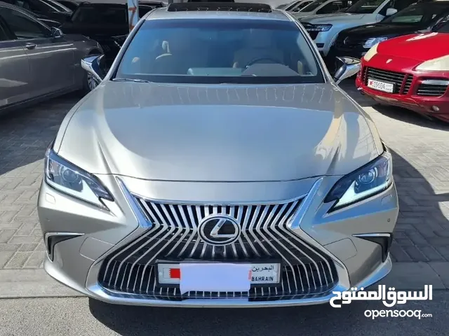 Lexus ES ES 350 in Muharraq