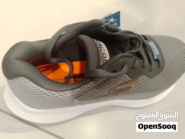 حذاء سكيتشر