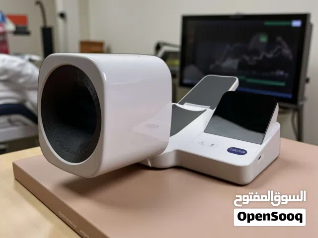 قياس ضغط الدم الانقباضي والانبساطي ومعدل نبضات القلب بدقة عالية