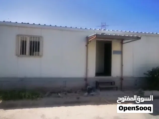 للبيع عدد 8 شبرات موقعيه نظيفه بمحتوياتها