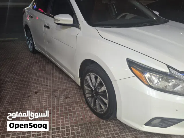 2017 نيسان التيما SL