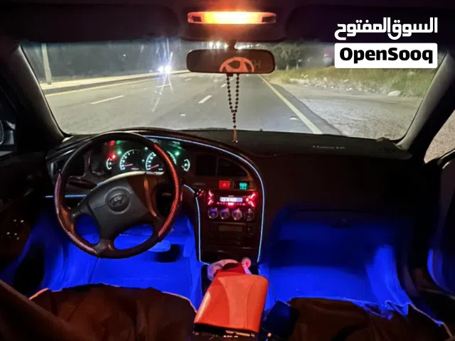 2001 هيونداي افانتي Standard