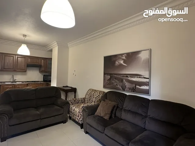 شقه ارضيه مفروشه في عبدون للايجار اقل مده 3 شهور بسعر مغري