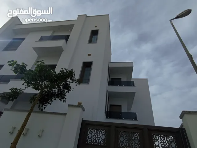 140 m2 2 Bedrooms Townhouse for Sale in Tripoli Al-Hadba Al-Khadra