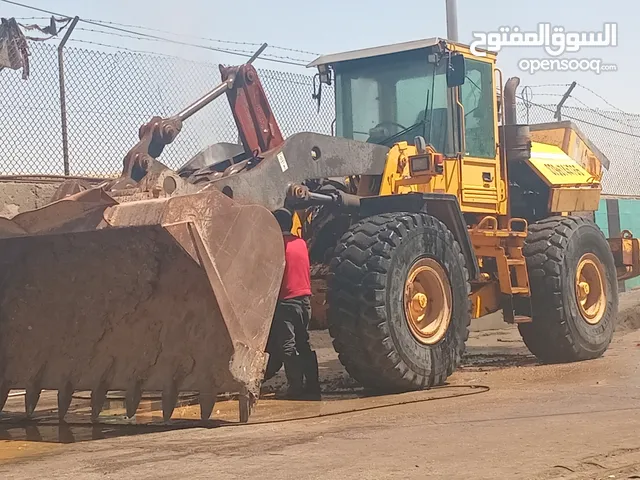جرافه volvo 120-C جير ، ماتور ، طرمبات ، كهربا ، فحص كوشوك بحاله جيده جداً