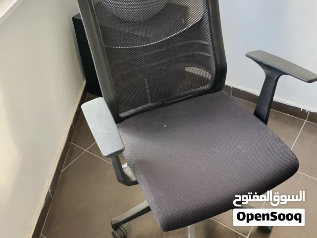 اثاث شركة مستعمل  كامل للبيع مكاتب و كراسي و خزائن مستعمل من جورسال