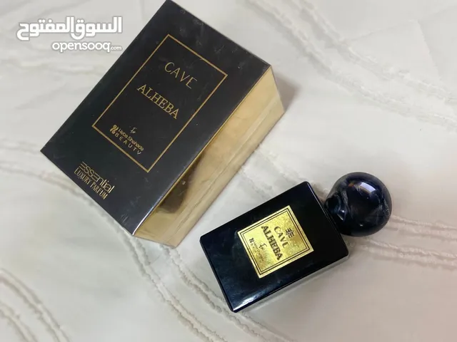 عطر اصلي مكفول للبيع بسعر خرافي للتواصل 0