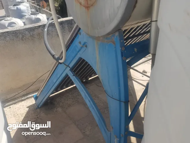 سخان شمسي مع خزان بحالة ممتازة شبه جديد