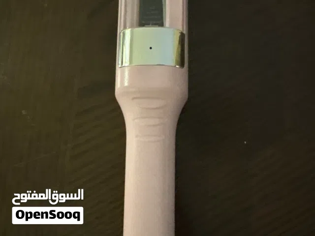 Electric hair trimmer /جهاز ازالة أطراف الشعر المتقصفة