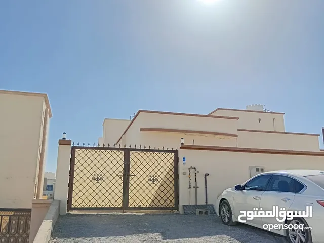 115 m2 3 Bedrooms Apartments for Rent in Muscat Al Maabilah