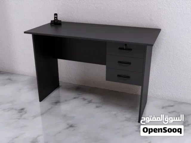 ركن الدراسة للأطفال طاولة دراسية للأطفال مكتب مدرسي. Children's study corner, children's study table