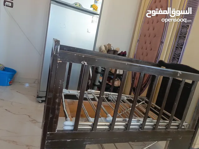 سرير بحاله جيده للبيع في قرية لاشمونين