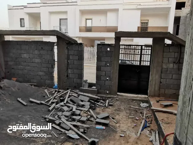 545 m2 More than 6 bedrooms Townhouse for Sale in Tripoli Al-Serraj