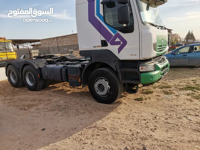 Tractor Unit Renault 2012 in Tripoli