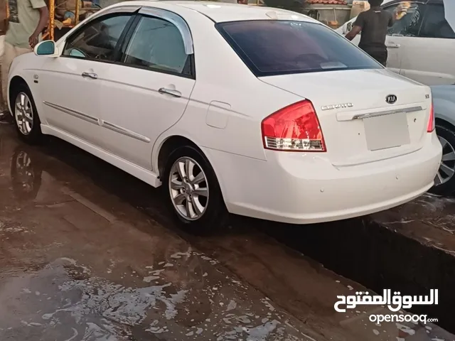 Used Kia Cerato in Tripoli