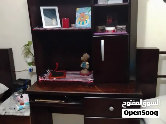 مكتب لون بني خشب زان