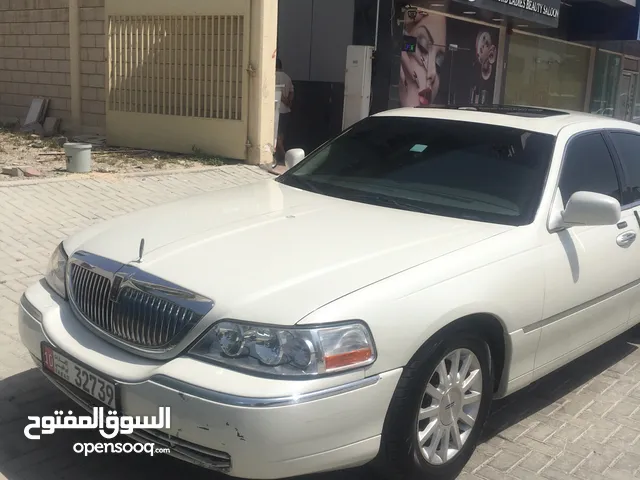 Used Lincoln Town Car in Ajman
