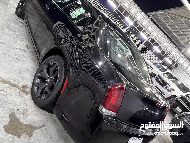 Used Chrysler 300 in Muthanna