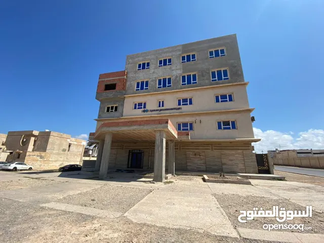 السلام عليكم يوجد مبني الإيجار في تاجوراء طريق الشط