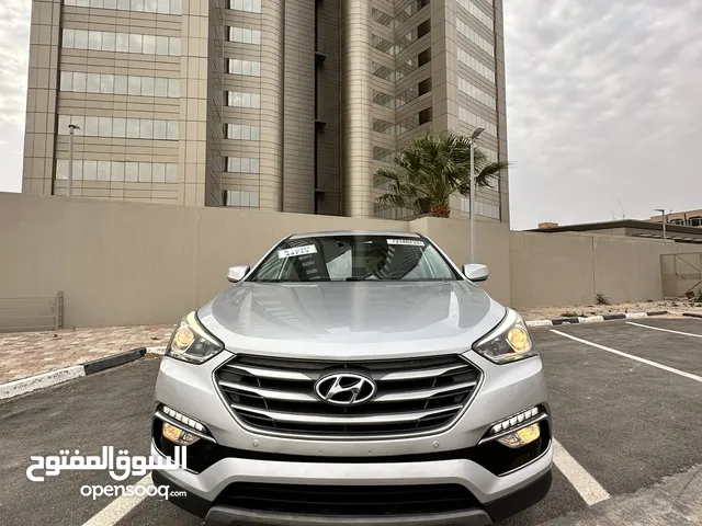 Hyundai Santa Fe 2018 in Benghazi