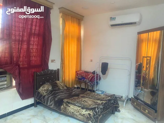 250 m2 More than 6 bedrooms Townhouse for Sale in Baghdad Za'franiya