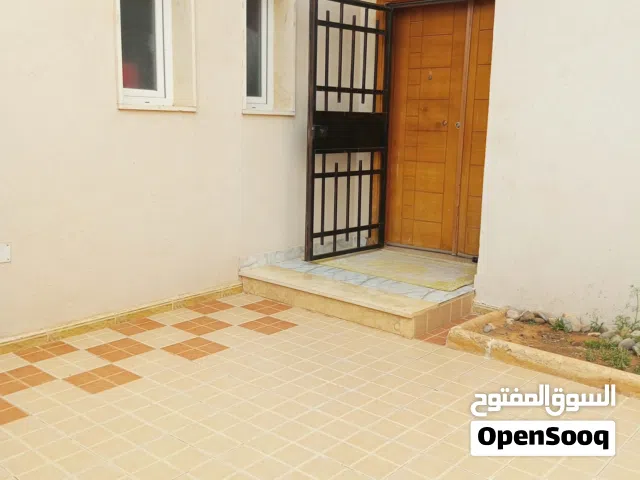 165 m2 3 Bedrooms Townhouse for Sale in Tripoli Ain Zara