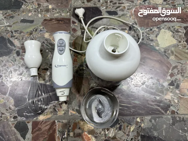 خلاط يدوي مستعمل شغال لون ابيض