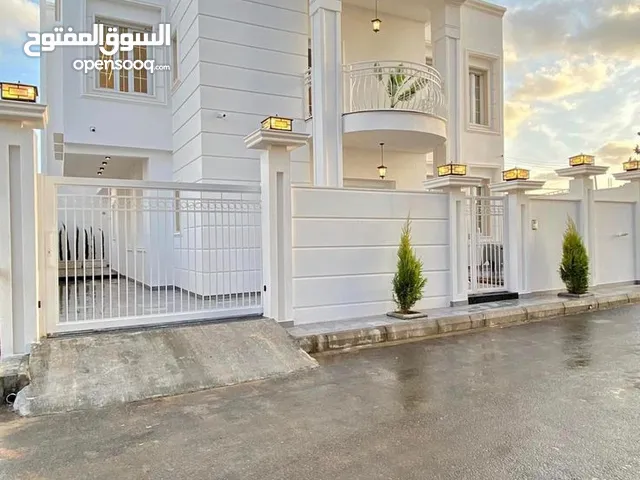 150 m2 4 Bedrooms Townhouse for Sale in Basra Briha