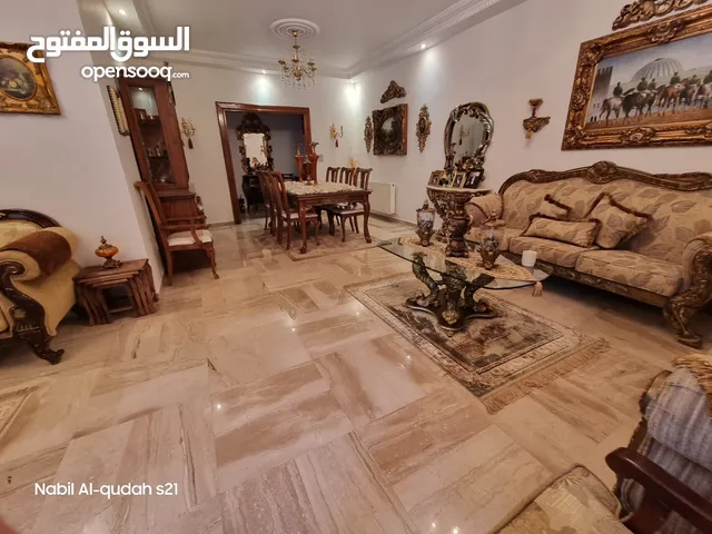 520m2 4 Bedrooms Apartments for Sale in Amman Shmaisani