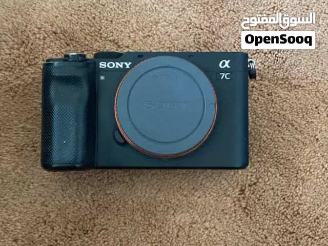 كاميرا سوني sony موديل a7c مع عدسة احترافيه